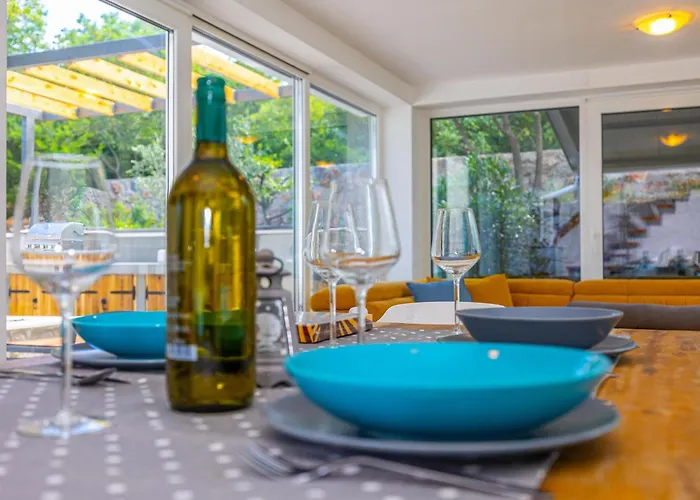 Dom wakacyjny Holiday Home With Pool In Klenovica
