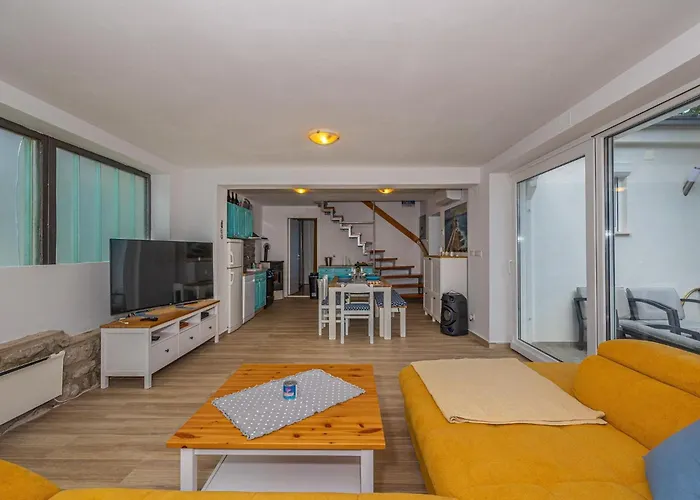 Dom wakacyjny Holiday Home With Pool In Klenovica *